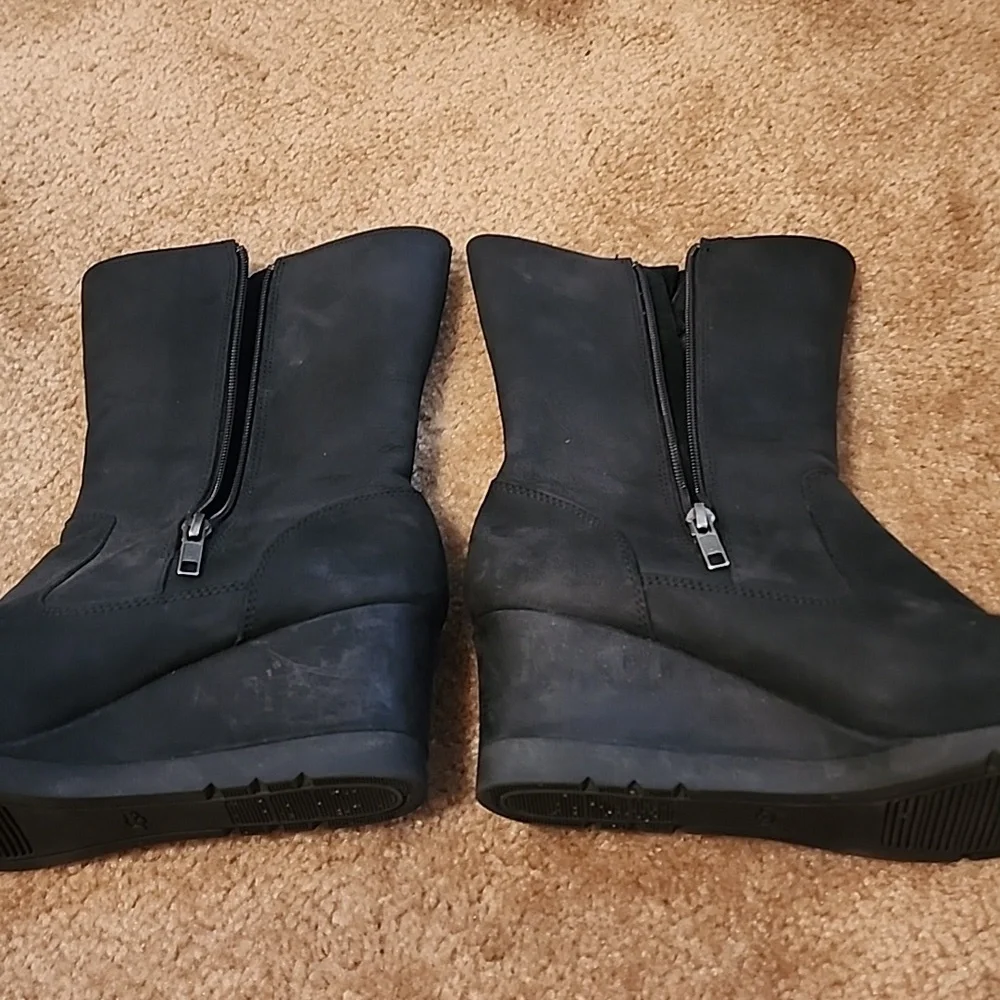 UGG Joely Wedge Boots Size 9.5 EU 40.5 - Picture 14 of 16